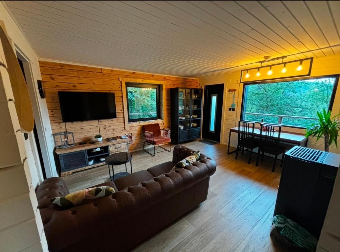 Gites Douillets : Chalet Sur Pilotis Уйе Экстерьер фото